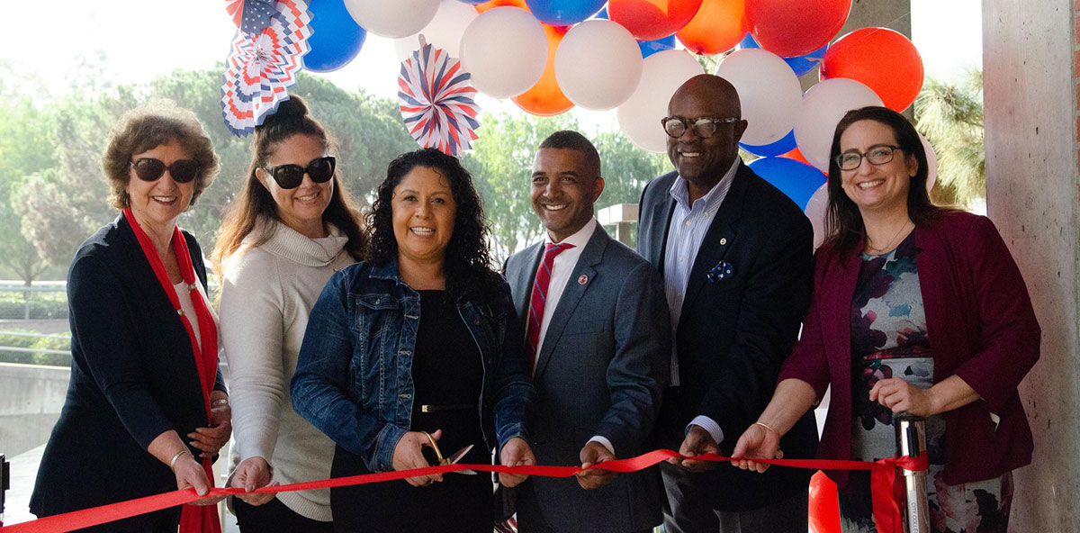 Veterans Service Center ribbon cutting