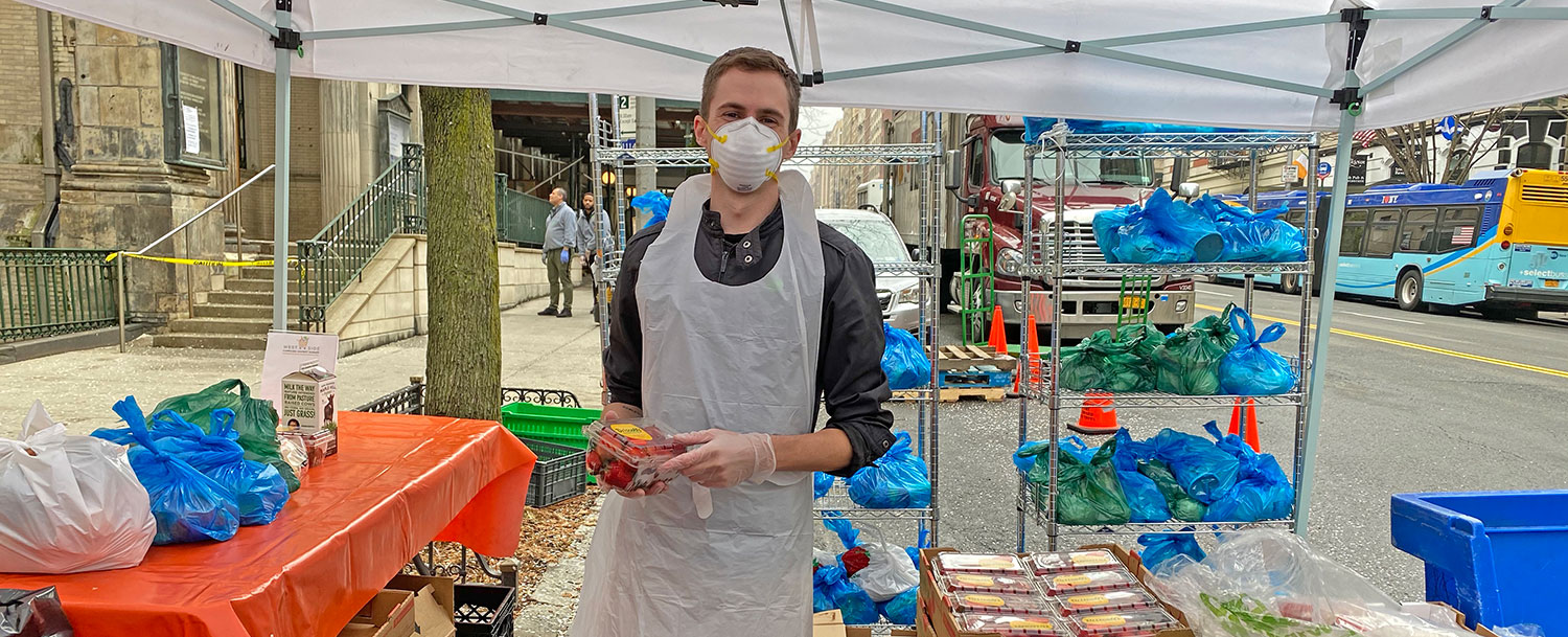 Lance Nelson volunteers with New York Cares