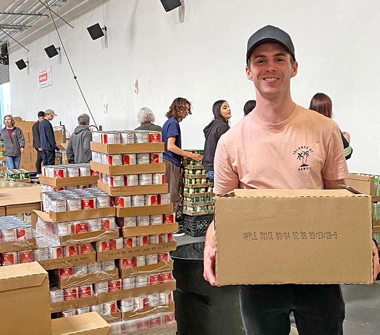 Lance Nelson volunteering at the San Diego Food Bank.