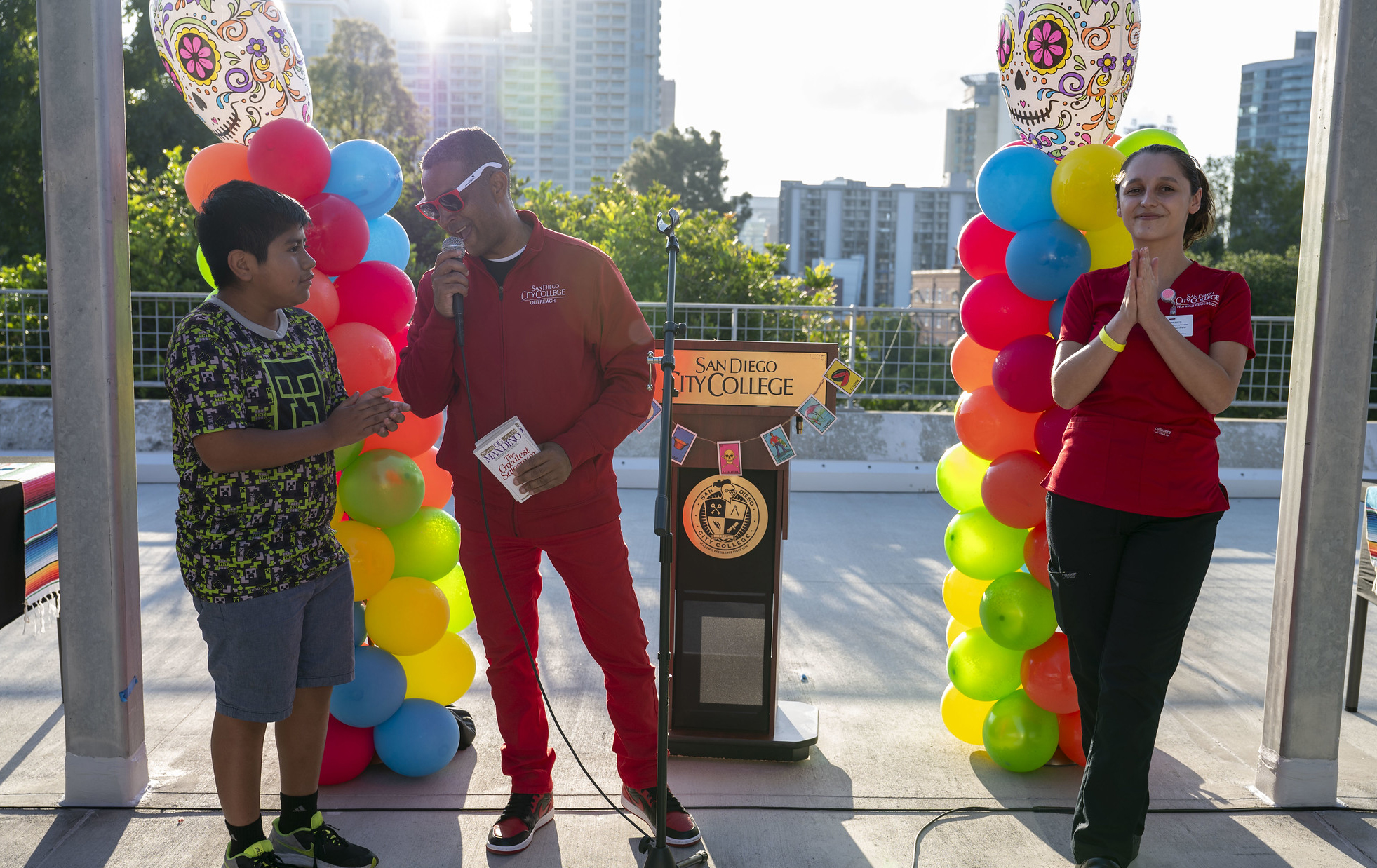 City College celebrates Noche de Familia Featured Image