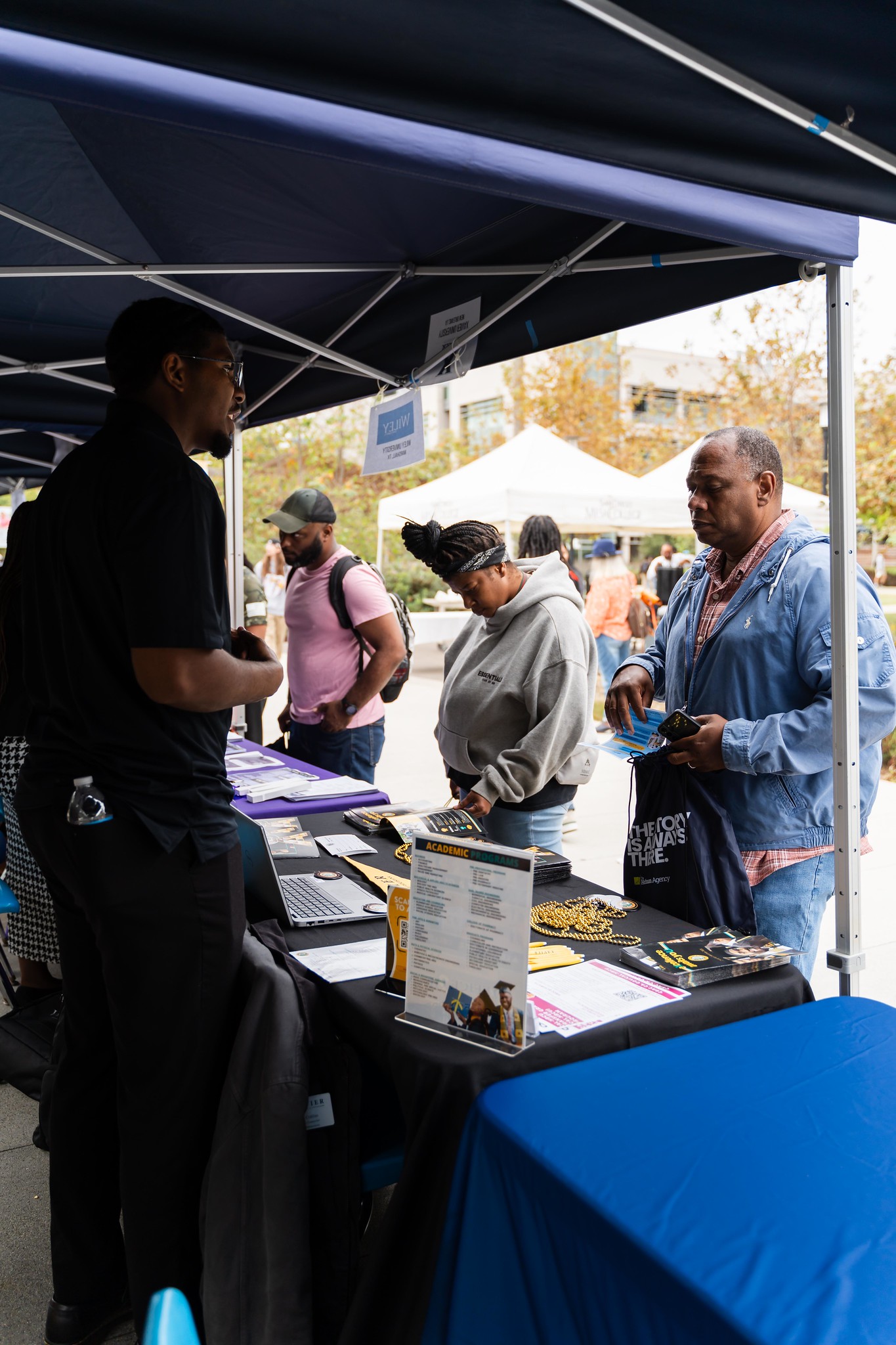 The caravan at Mesa College.