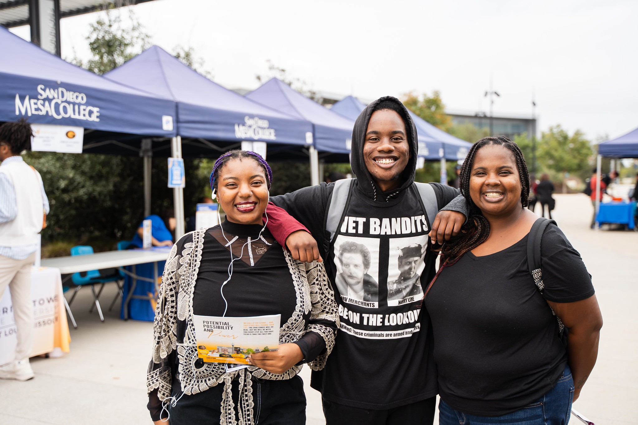 The caravan at Mesa College.
