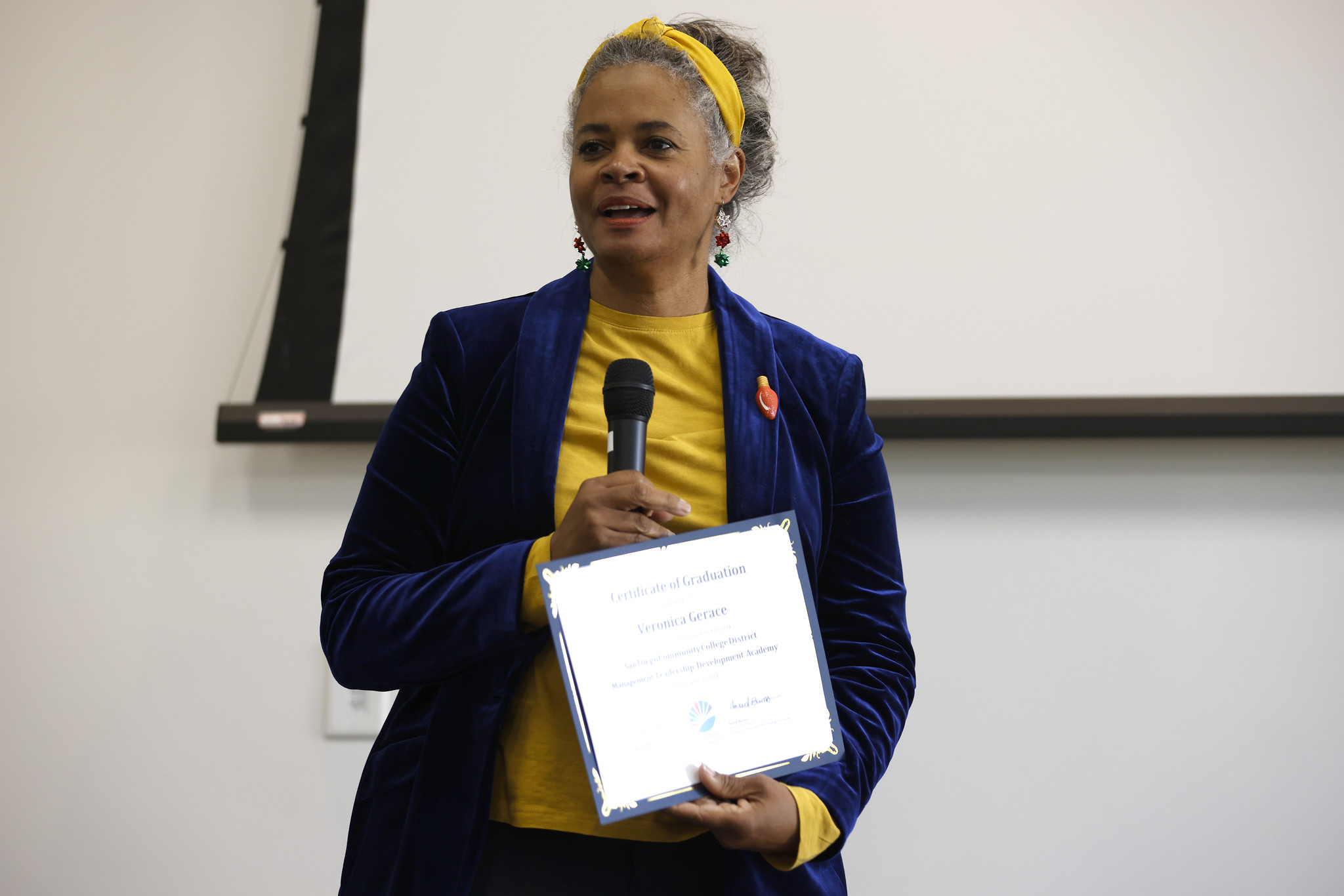 
Veronica Gerace receives her certificate.
