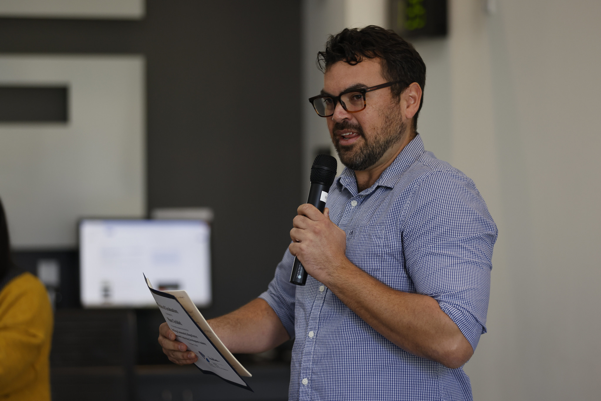 
Marc Grabiel receives his certificate.
