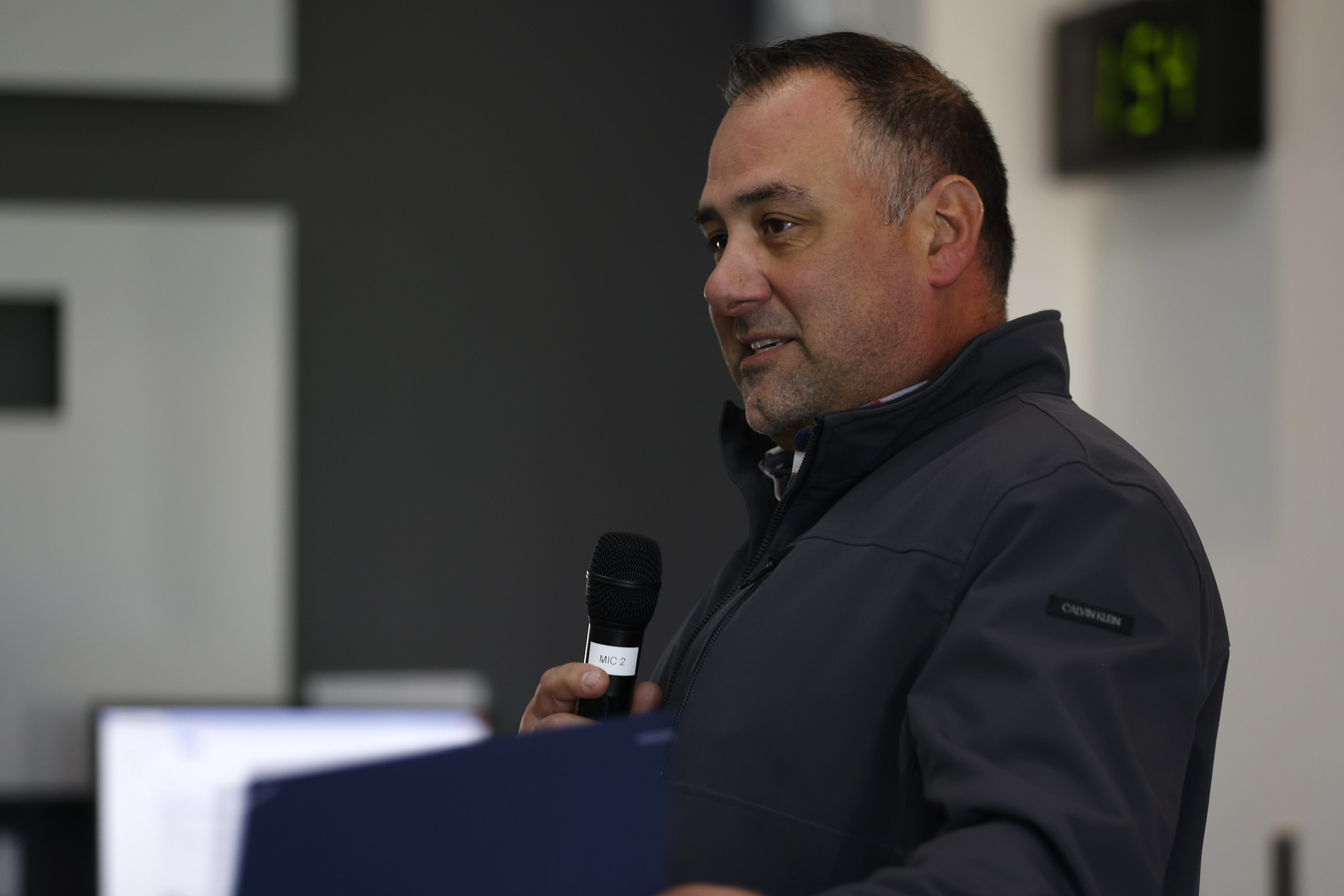
Angelo Pelligrini receives his certificate.
