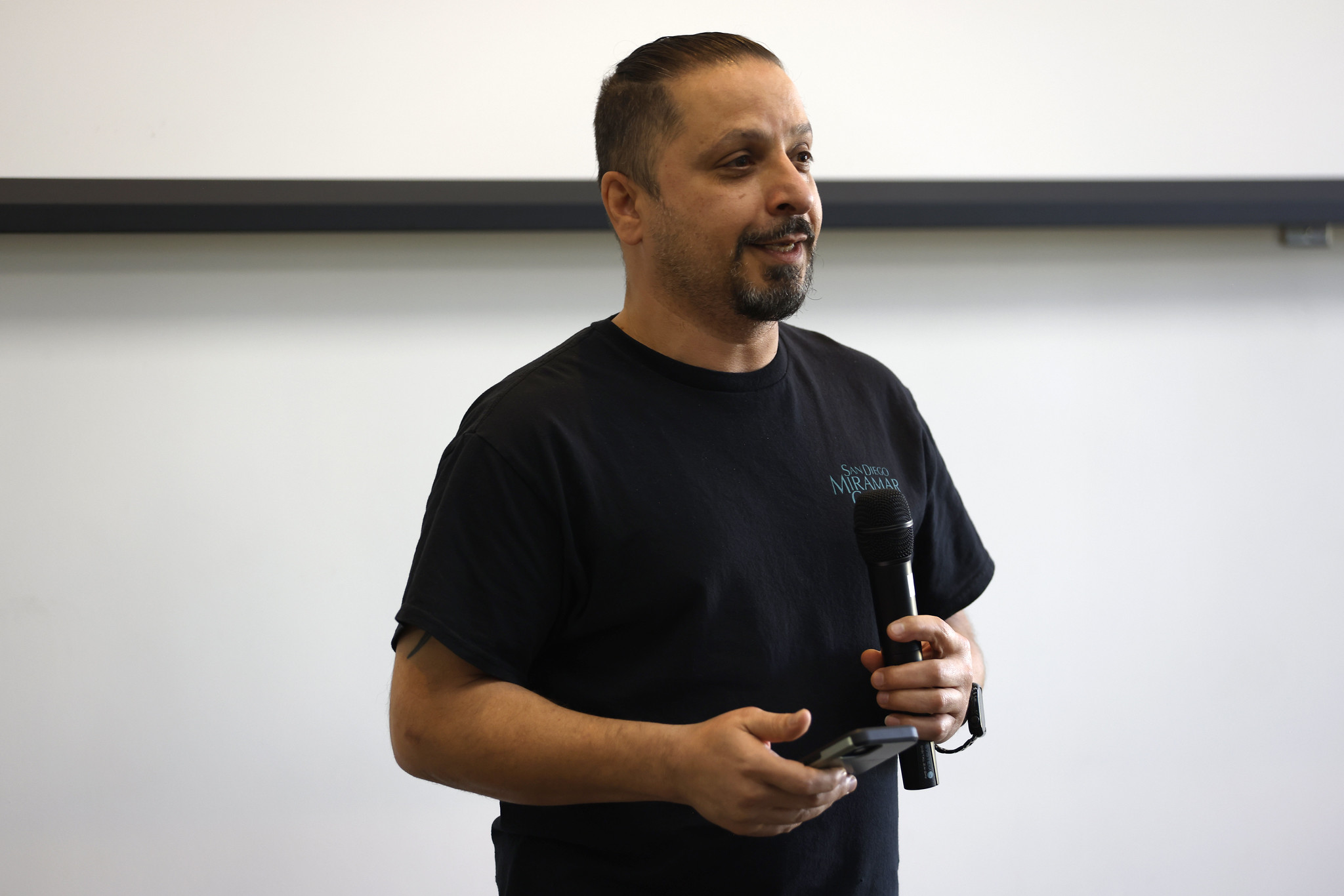 
Edward King receives his certificate.
