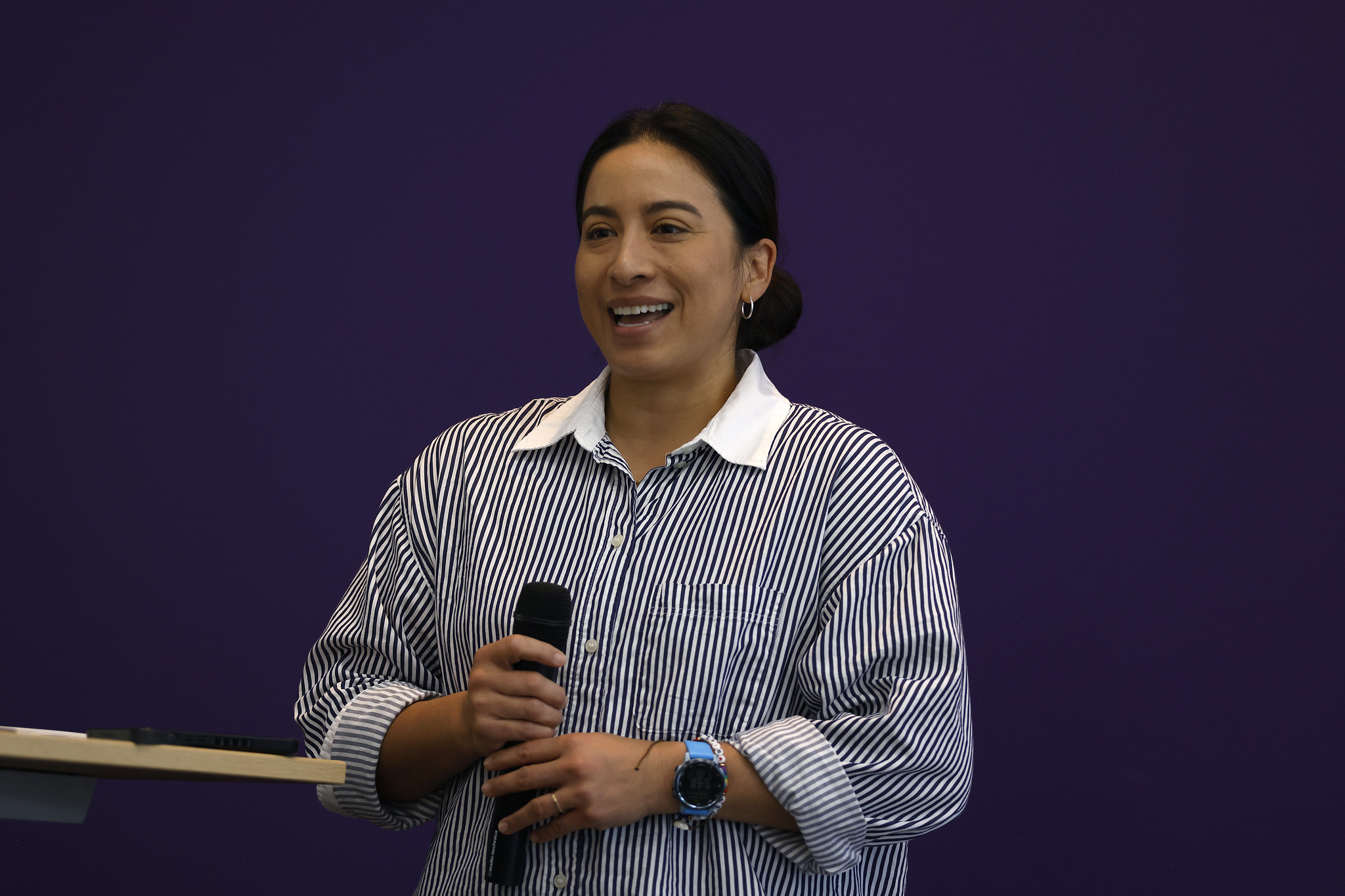 
Mariela Valenzuela speaks at the event.
