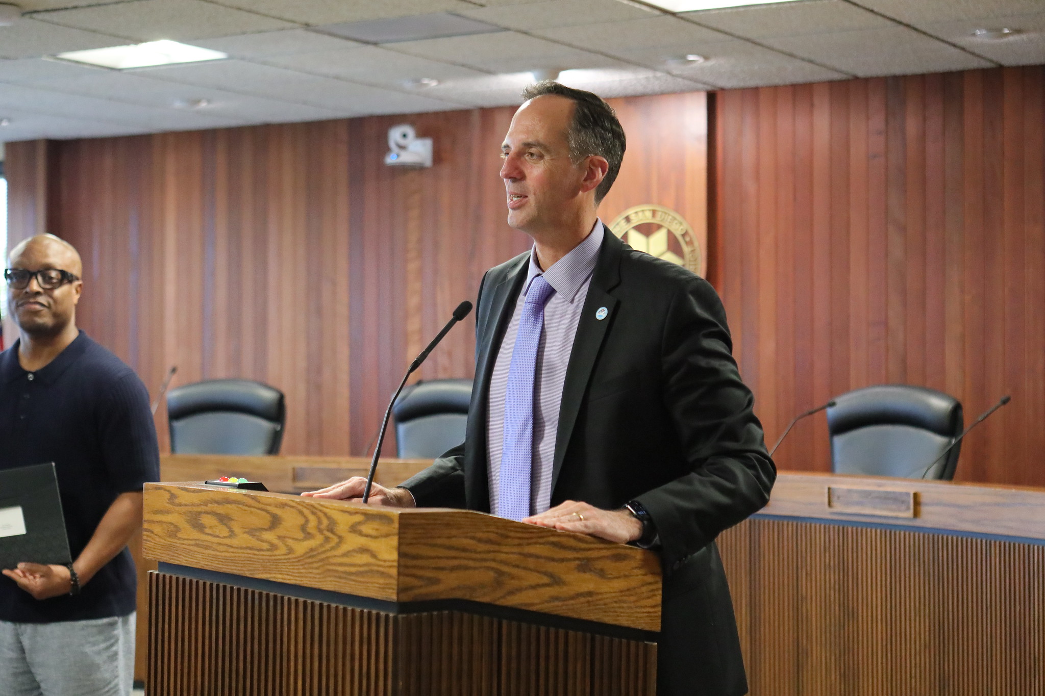 
Chancellor Gregory Smith speaks at the service awards ceremony.
