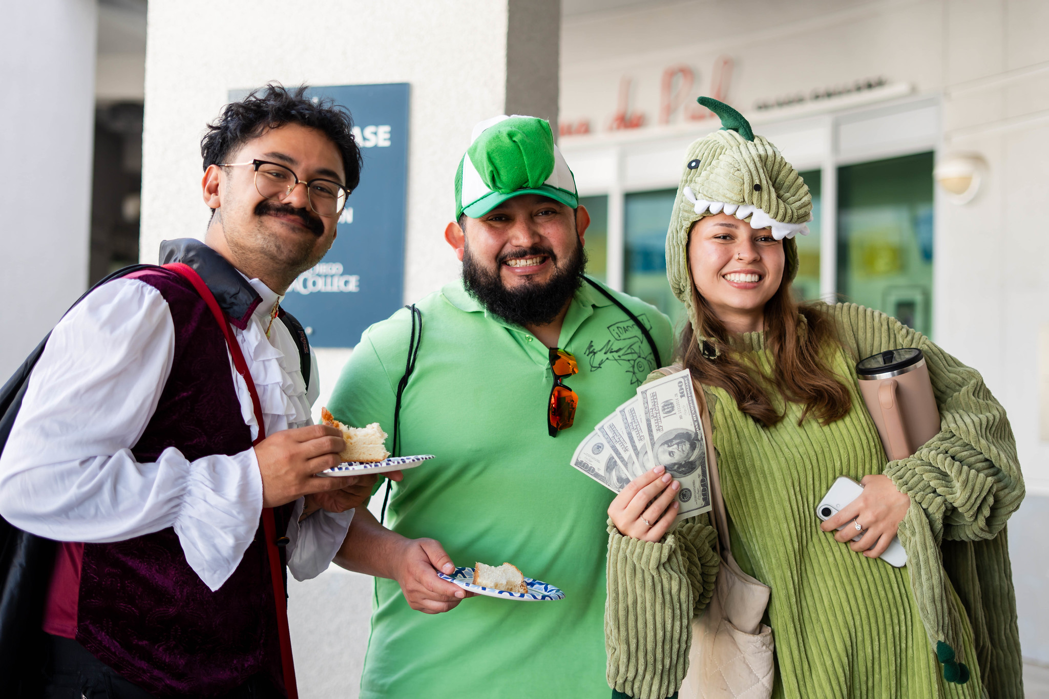 
Three people in costume at Mesa College.&nbsp;
