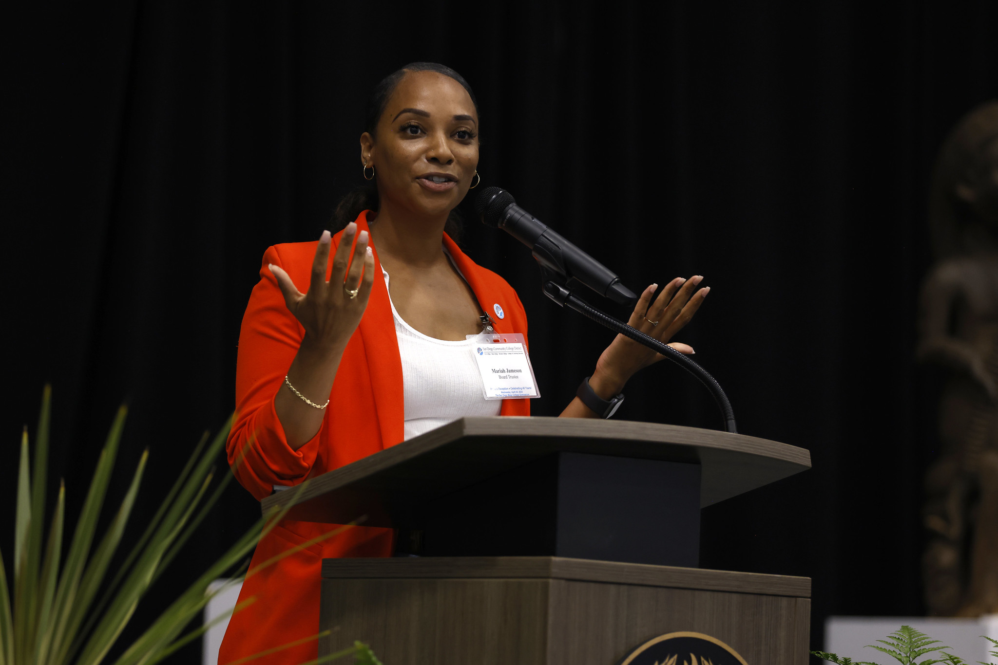 
Trustee Mariah Jameson speaks at the luncheon.
