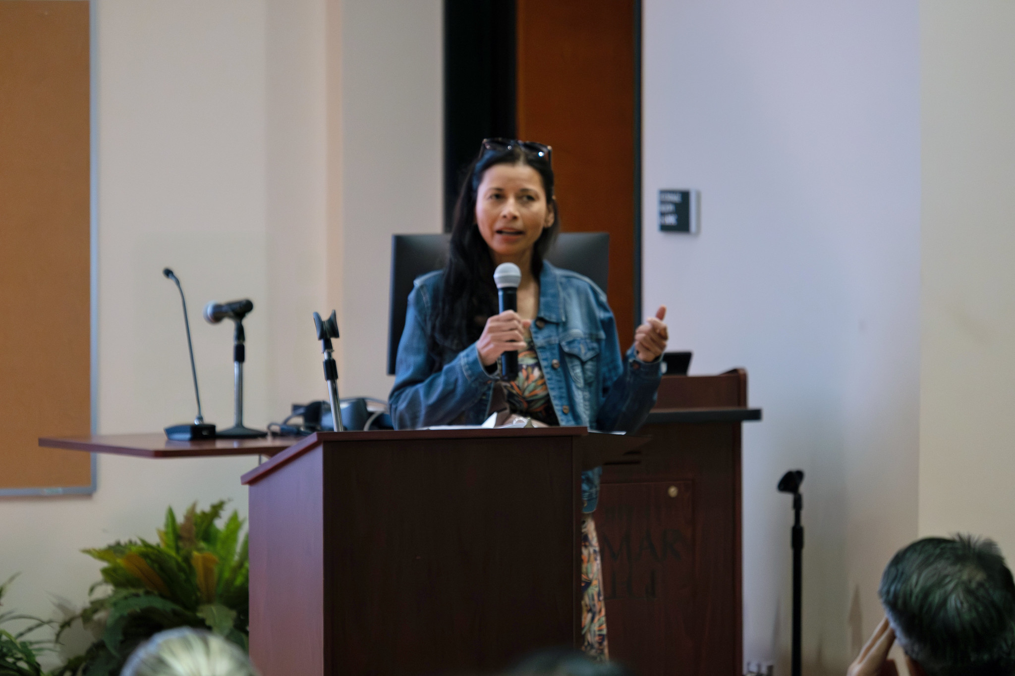 
Dr. Carmen Carasquillo speaks to the audience.
