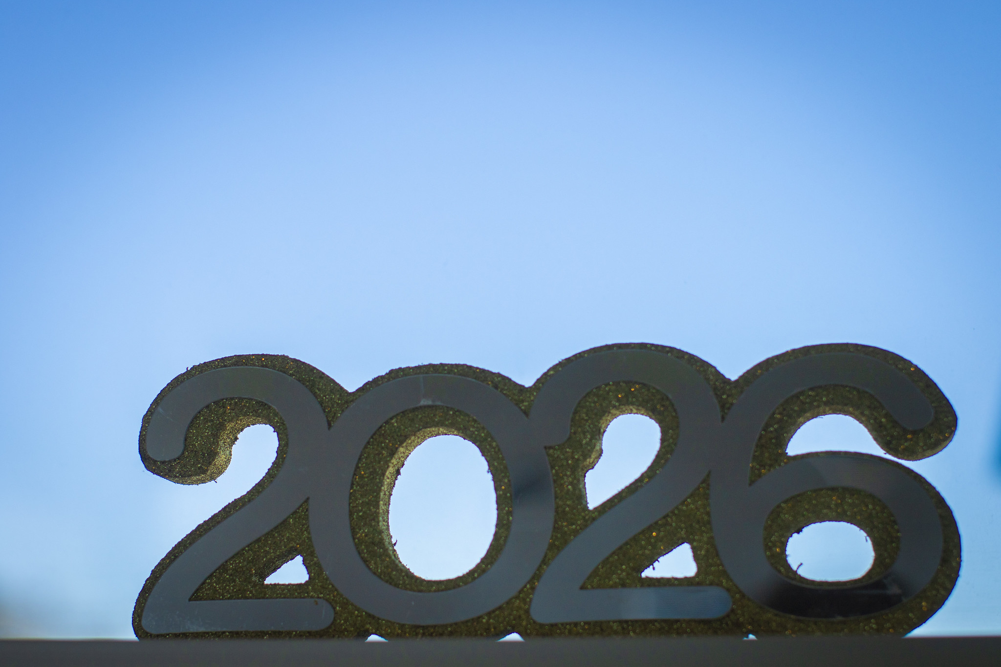 The numbers 2026 on display at commencement.