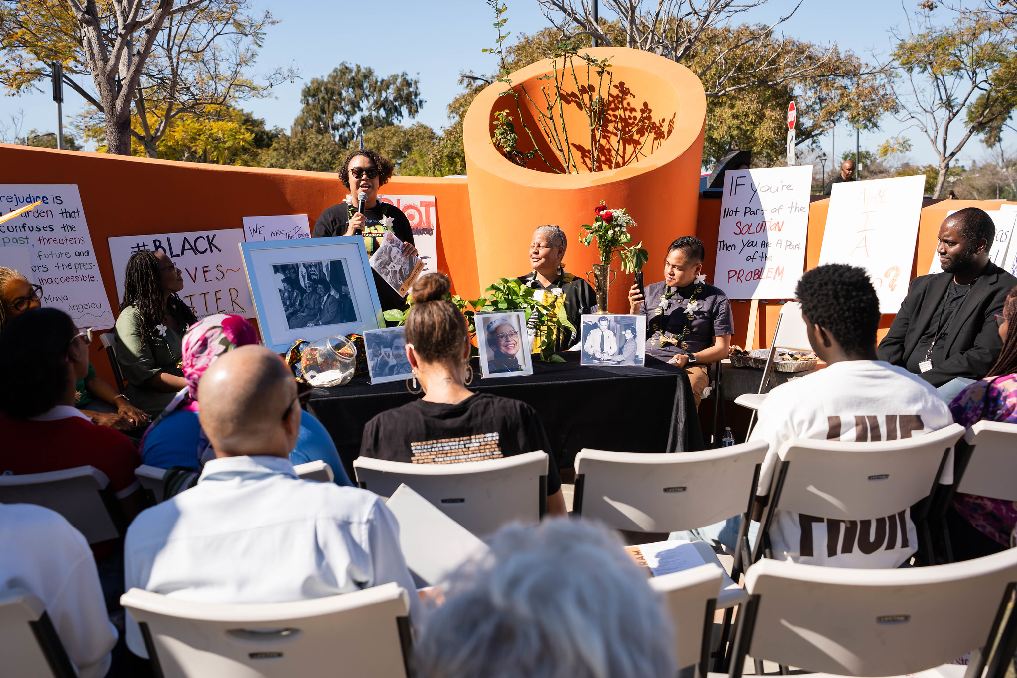
A speaker at the tribute.
