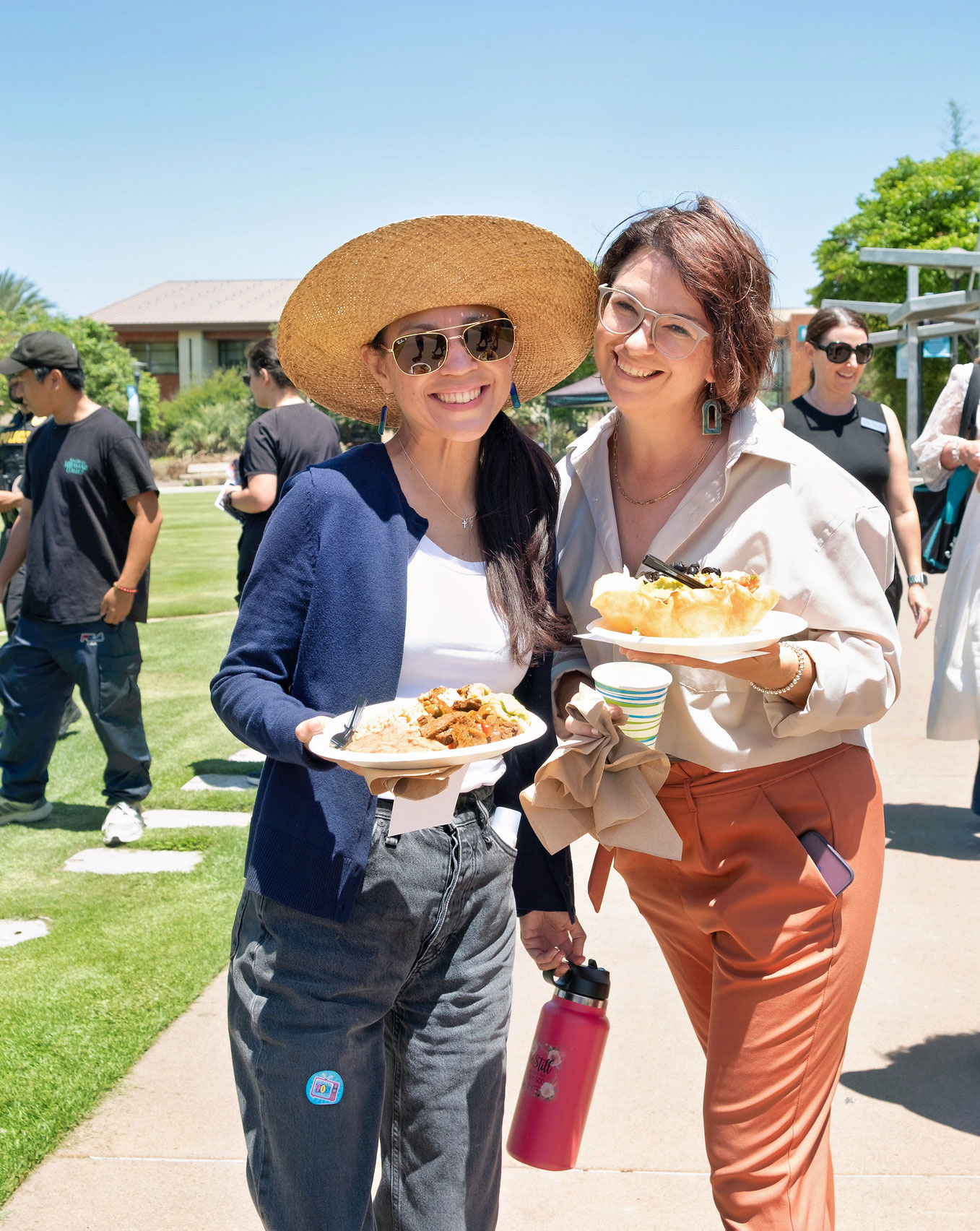Two Miramar employees with their lunch.&nbsp;